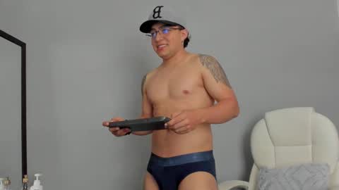 Snapshot of dylann_blaze_ chatting on 03-10-25, 02:26 online show from 03-10-25, 02:26