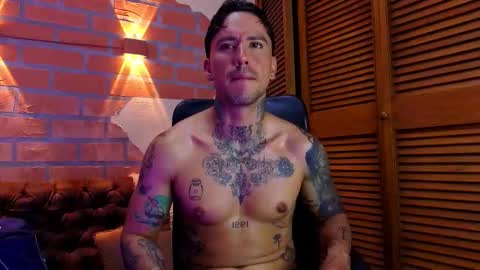 D Y L A N online show from 01-06-26, 10:01