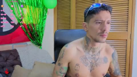 D Y L A N online show from 04-05-26, 02:09