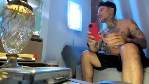 D Y L A N online show from 07-01-26, 03:30