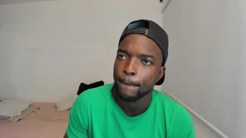 Snapshot of dylantaylor_1 chatting on 02-28-25, 07:48 Dylan Taylor online show from 02-28-25, 07:48