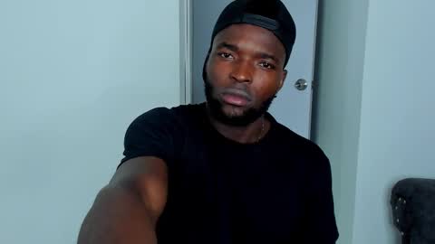 Snapshot of dylantaylor_1 chatting on 09-20-25, 02:12 Dylan Taylor online show from 09-20-25, 02:12