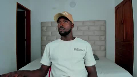 Snapshot of dylantaylor_1 chatting on 11-12-25, 12:38 Dylan Taylor online show from 11-12-25, 12:38