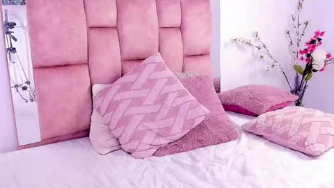 Snapshot of dylanwhite23 chatting on 02-24-25, 05:00 ---DYLAN--- online show from 02-24-25, 05:00