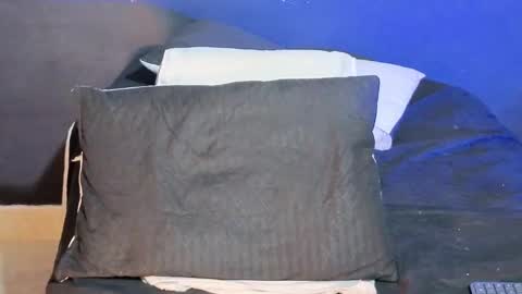 ---DYLAN--- online show from 03-26-26, 02:06