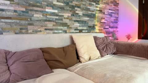 Snapshot of dymonted chatting on 11-13-25, 10:25 dymonted online show from 11-13-25, 10:25