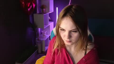 Snapshot of dyna_bae chatting on 03-09-25, 01:14 Dyna online show from 03-09-25, 01:14