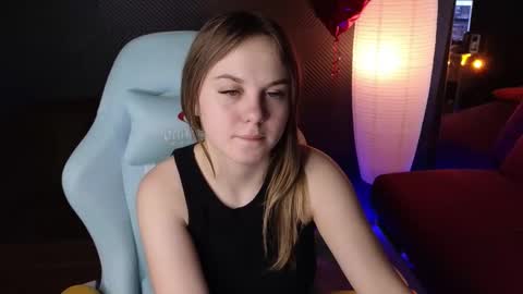 Snapshot of dyna_bae chatting on 03-11-25, 04:21 Dyna online show from 03-11-25, 04:21