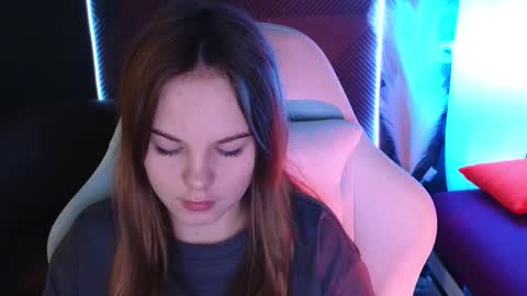 Snapshot of dyna_bae chatting on 09-10-25, 02:00 Dyna online show from 09-10-25, 02:00