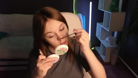 Snapshot of dyna_bae chatting on 09-28-25, 01:55 Dyna online show from 09-28-25, 01:55