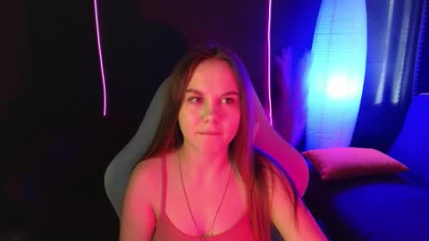 Snapshot of dyna_bae chatting on 10-16-25, 07:53 Dyna online show from 10-16-25, 07:53