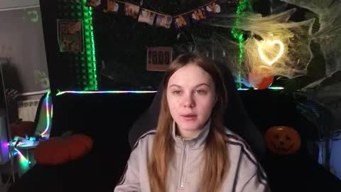 Snapshot of dyna_bae chatting on 10-26-25, 02:06 Dyna online show from 10-26-25, 02:06