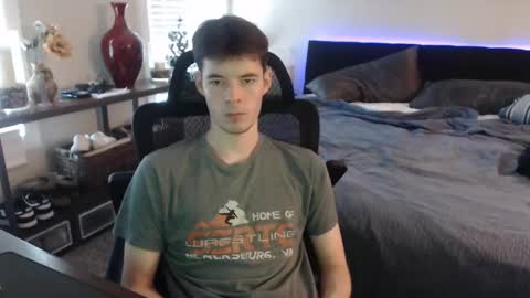 Snapshot of ealexk chatting on 11-21-25, 08:07 Alex online show from 11-21-25, 08:07