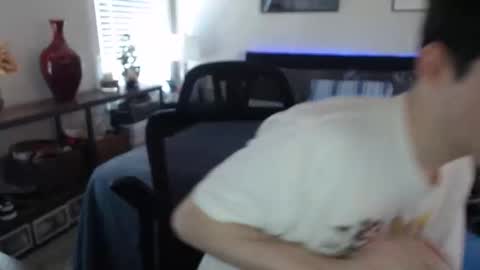 Alex online show from 04-17-26, 06:55