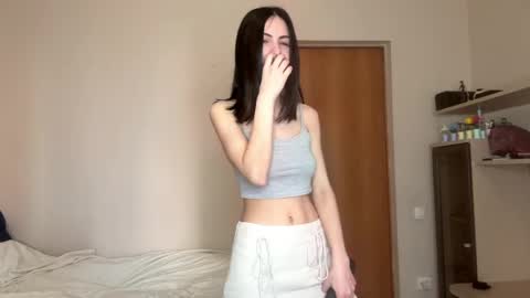 Emma online show from 04-08-26, 06:46