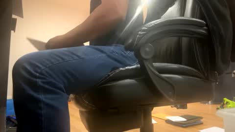 Snapshot of easternjerk chatting on 10-12-25, 12:04 easternjerk online show from 10-12-25, 12:04