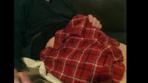 Snapshot of easysleaze chatting on 12-27-24, 01:18 Easy online show from 12-27-24, 01:18