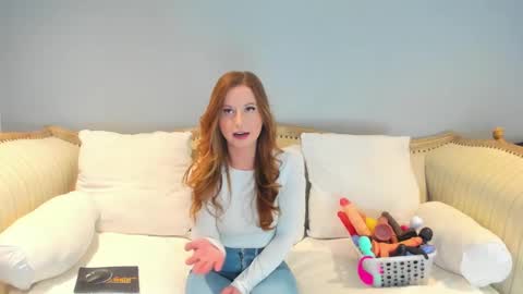 Snapshot of eatmygingersnapps chatting on 12-23-24, 03:44 Allison online show from 12-23-24, 03:44