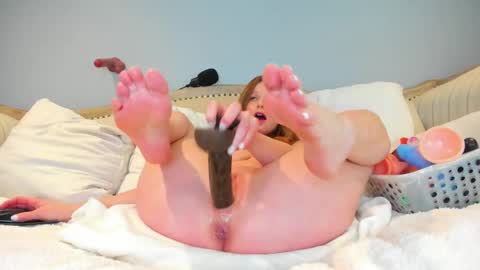 Snapshot of eatmygingersnapps chatting on 01-17-25, 07:05 Allison online show from 01-17-25, 07:05