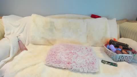 Snapshot of eatmygingersnapps chatting on 01-14-26, 03:50 Allison online show from 01-14-26, 03:50