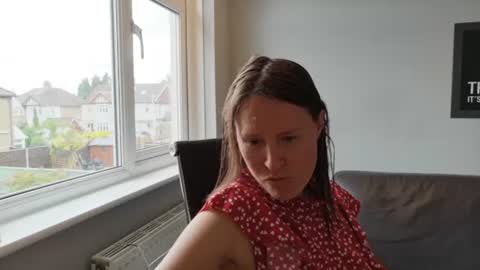 Snapshot of eatmypie69 chatting on 06-12-26, 11:20 Nadia Ferreira online show from 06-12-26, 11:20