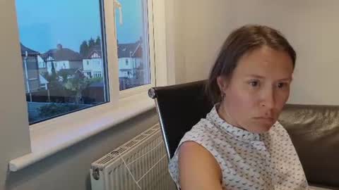 Snapshot of eatmypie69 chatting on 07-10-26, 08:33 Nadia Ferreira online show from 07-10-26, 08:33