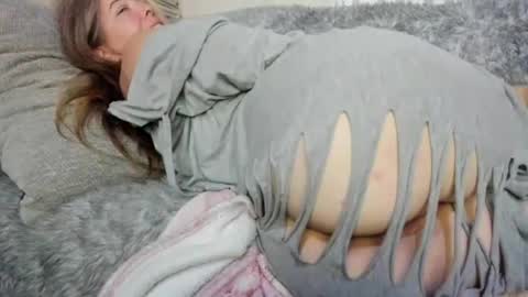 hi.. im baybee more spicyness ---  online show from 07-04-26, 06:52