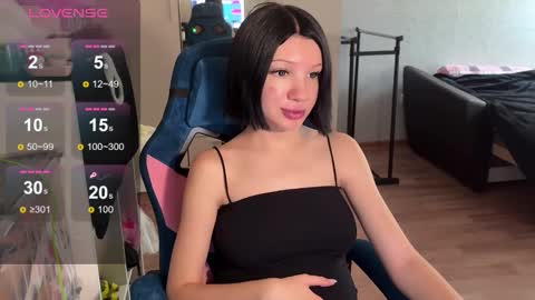 Snapshot of eazylove156 chatting on 09-25-25, 07:56 Michael online show from 09-25-25, 07:56