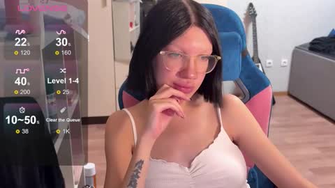 Snapshot of eazylove156 chatting on 10-21-25, 12:17 Michael online show from 10-21-25, 12:17