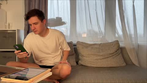 Snapshot of ebangelion chatting on 11-24-25, 06:13 Custom content and video calls are available as well online show from 11-24-25, 06:13