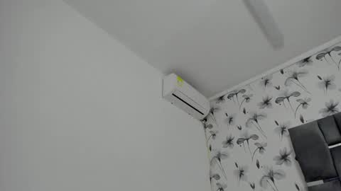 Snapshot of ebanolily chatting on 02-12-26, 01:28 ebanolily online show from 02-12-26, 01:28