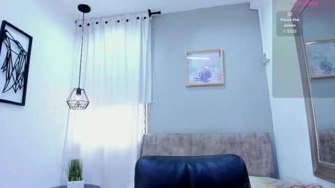 Snapshot of ebbafernandez1_ chatting on 10-22-25, 11:54 online show from 10-22-25, 11:54