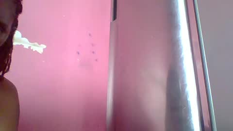 Snapshot of ebon_fantasy1 chatting on 07-08-26, 02:43 Ebon Fantasy1s online show from 07-08-26, 02:43