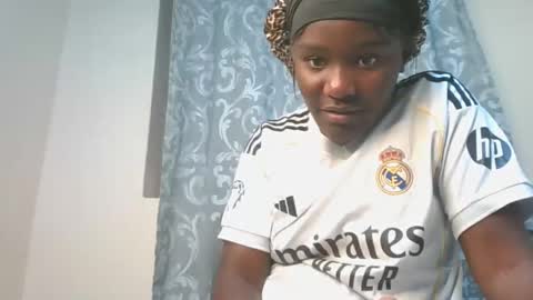 Queen online show from 01-06-26, 05:38