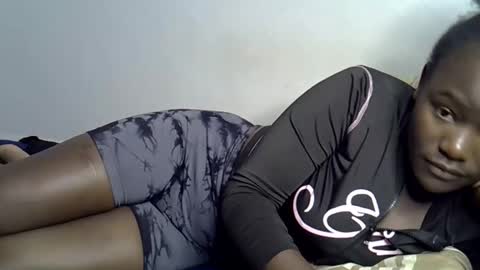 Queen online show from 03-17-26, 06:55