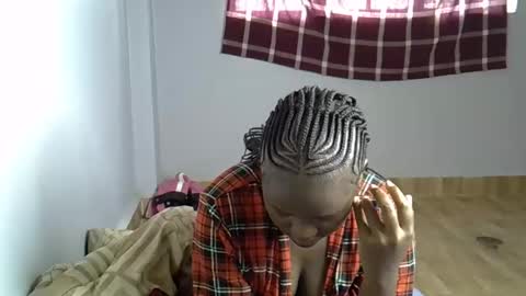 Queen online show from 04-03-26, 07:28