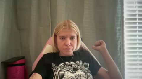 americnbarbie online show from 11-18-25, 06:01