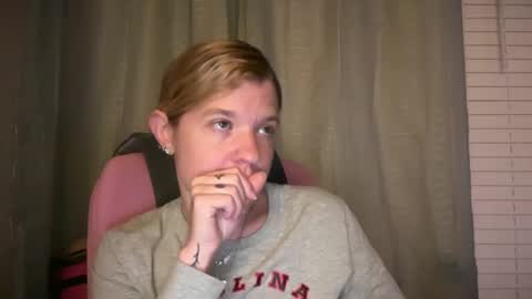 Snapshot of ebony8ivory chatting on 05-05-26, 03:47 americnbarbie online show from 05-05-26, 03:47