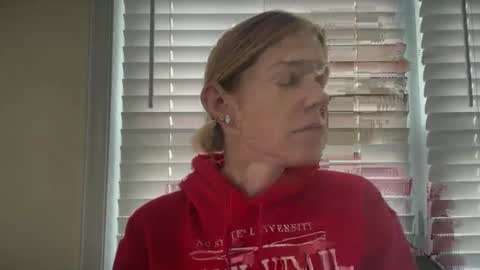Snapshot of ebony8ivory chatting on 05-12-26, 12:24 americnbarbie online show from 05-12-26, 12:24