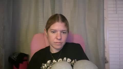 Snapshot of ebony8ivory chatting on 05-13-26, 12:52 americnbarbie online show from 05-13-26, 12:52