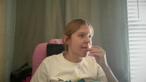 Snapshot of ebony8ivory chatting on 05-18-26, 02:45 americnbarbie online show from 05-18-26, 02:45