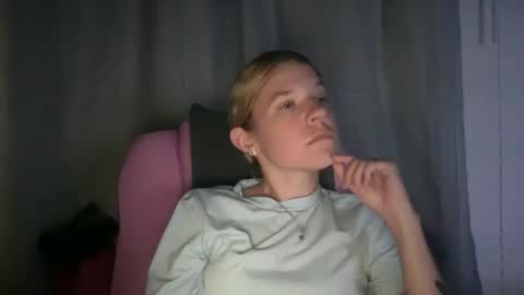 Snapshot of ebony8ivory chatting on 05-20-26, 03:56 americnbarbie online show from 05-20-26, 03:56
