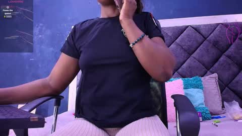 Snapshot of ebony__jheim chatting on 02-25-26, 12:15 jheim online show from 02-25-26, 12:15