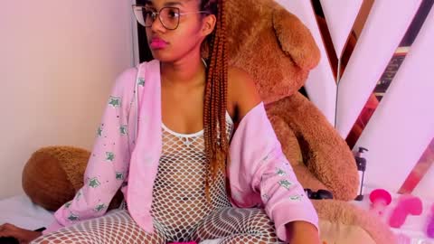 Luci  online show from 12-28-24, 02:01