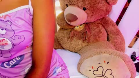 Luci  online show from 01-29-25, 01:48