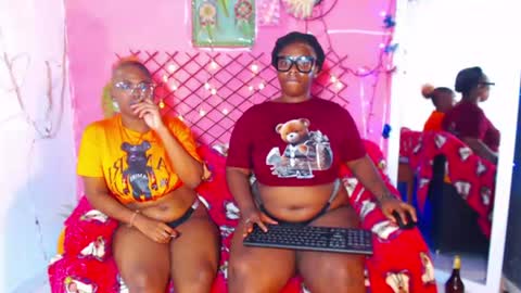 Snapshot of ebony_chayna chatting on 06-18-26, 01:50 chayna smith online show from 06-18-26, 01:50