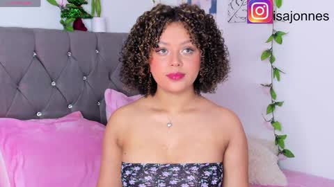 Snapshot of ebony_curly2 chatting on 01-05-25, 08:31 isa online show from 01-05-25, 08:31