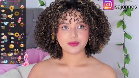 Snapshot of ebony_curly2 chatting on 02-08-25, 11:02 isa online show from 02-08-25, 11:02