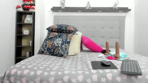 Snapshot of ebony_hot_sex1 chatting on 02-19-25, 11:38 linda online show from 02-19-25, 11:38