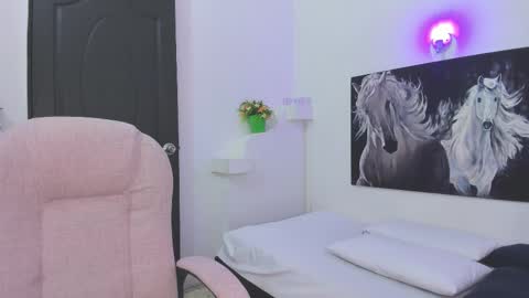 Snapshot of ebony_katterin chatting on 02-22-25, 10:09 ebony_katterin online show from 02-22-25, 10:09